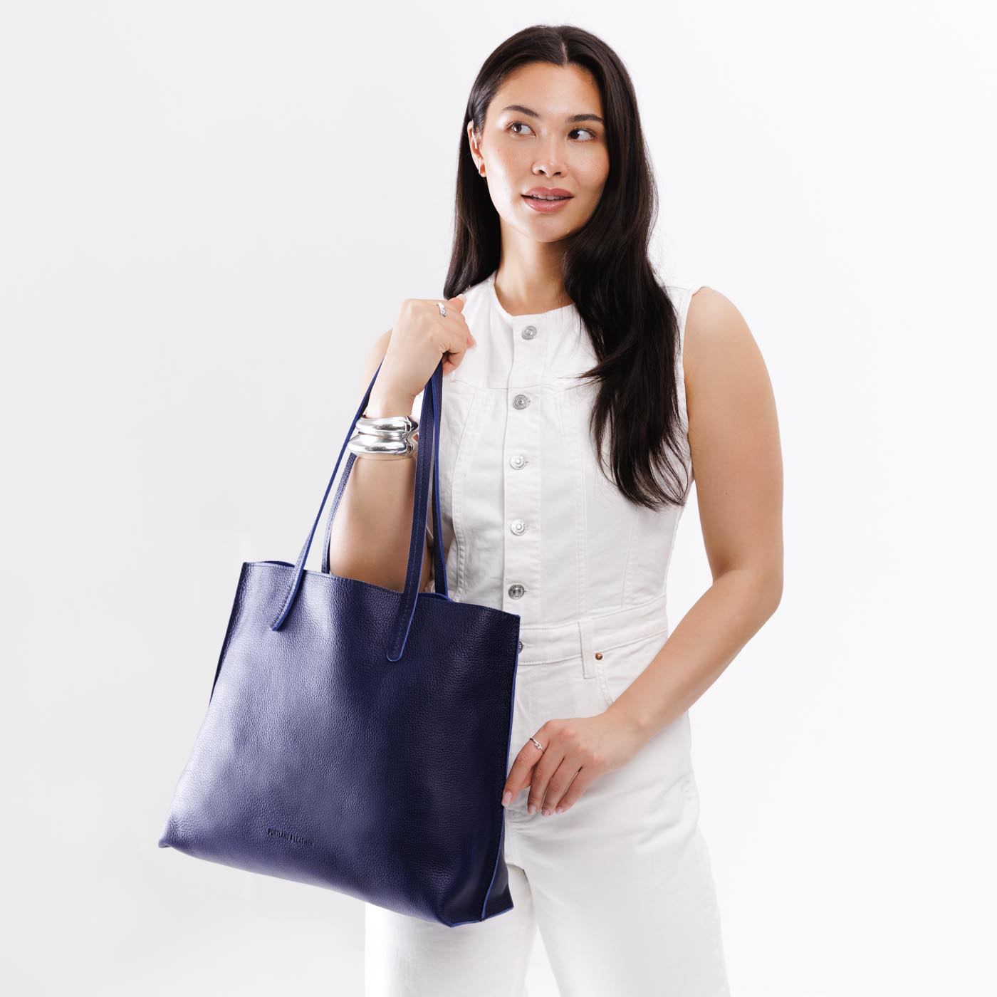 August Tote - Image 77