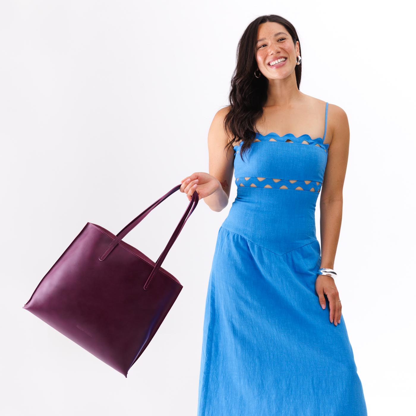 August Tote - Image 103